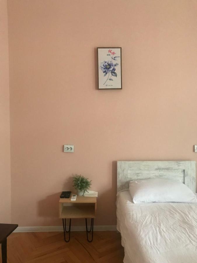 Guest House Story Тбилиси Экстерьер фото